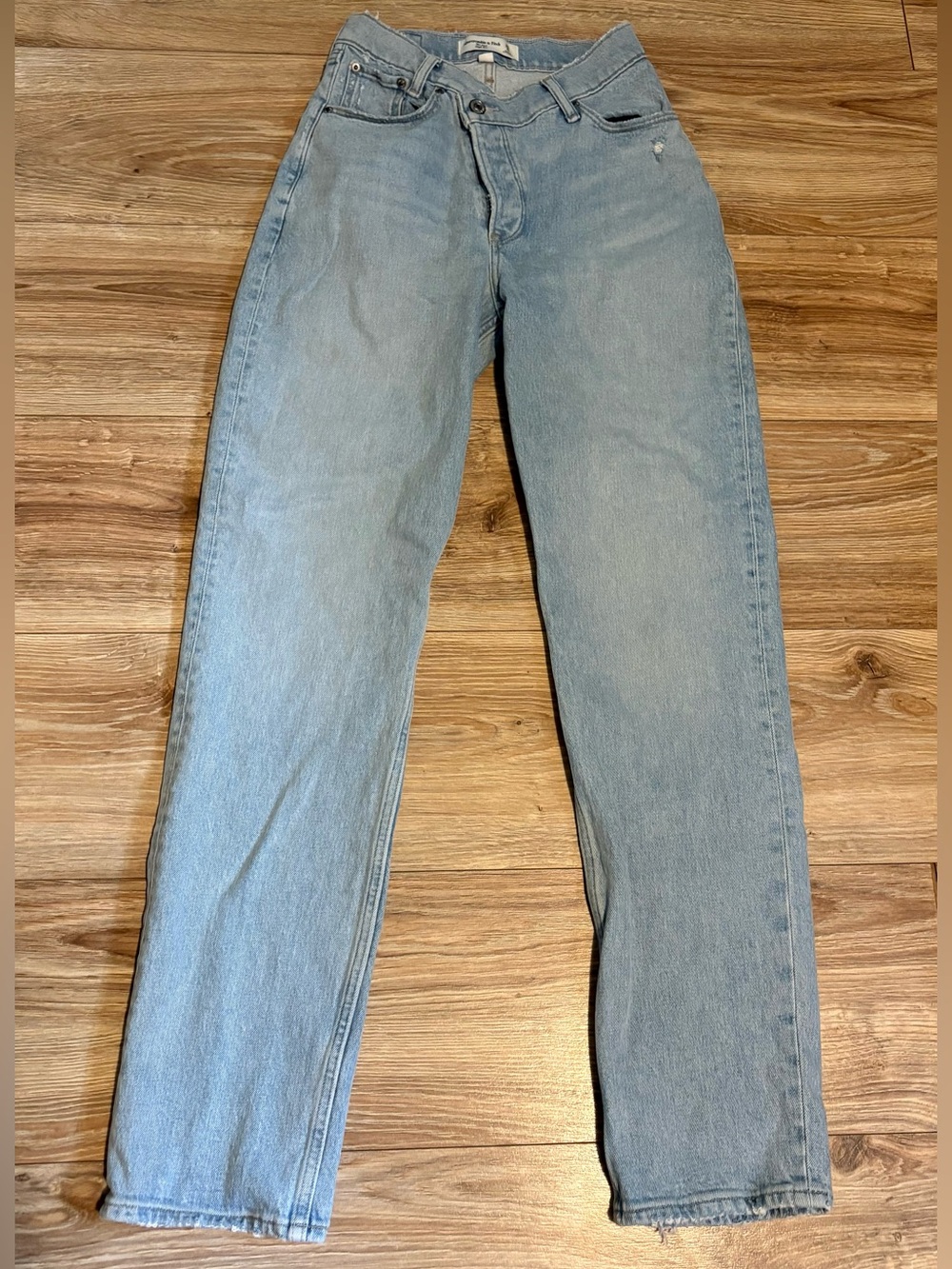 Abercrombie & Fitch Light Blue High-Rise 'The Dad' Jeans